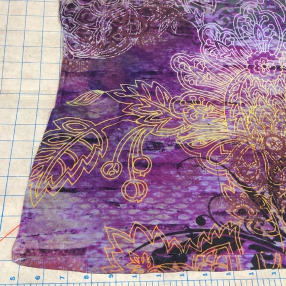 XL vintage graphic print Purple pattern fabric T-shirt gothic floral appropriate - Picture 12 of 13
